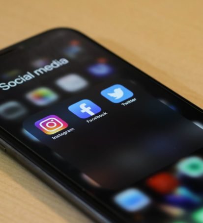 saas marketing campaigns and social media