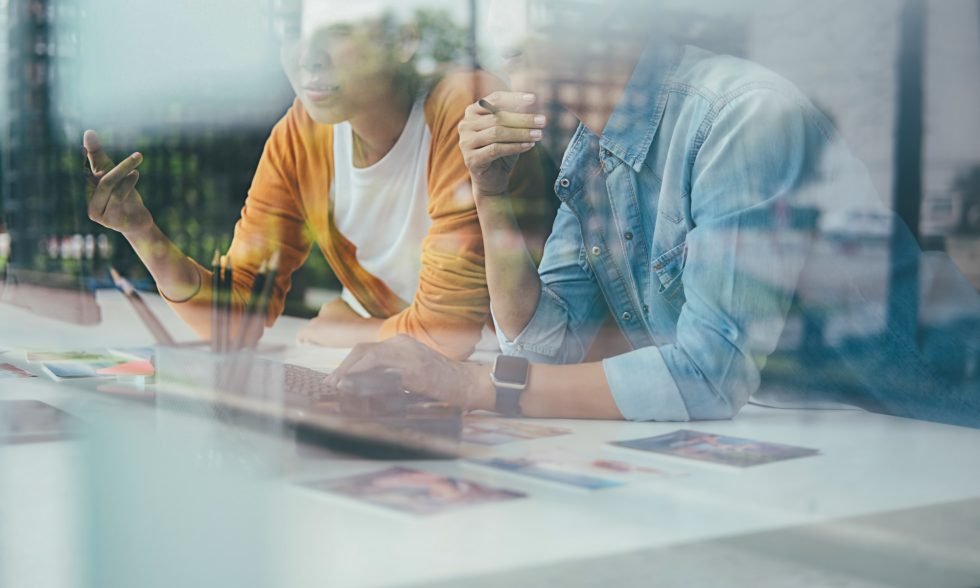 cmo vs b2b saas agency